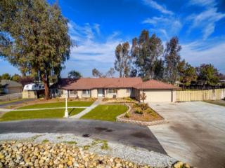 13714 Rialto Ave, Tivy Valley, CA 93657-9209