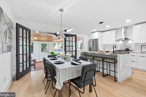 2 Hornor Ln, Princeton NJ  08540-3937 exterior