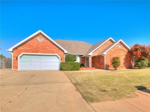 2817 157th St, Edmond, OK 73013-8815