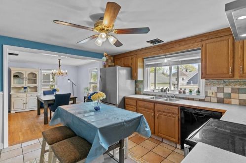 32 Waveland Ave, Providence, RI 02919-3910