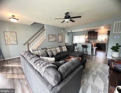 105 Ridgeway St, Fredericksburg, VA 22401-2256