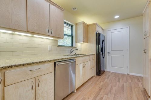 7025 Lincoln Dr, Fort Worth TX  76182-7663 exterior