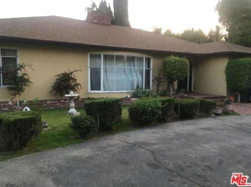 8430 Cherokee Dr, Downey, CA 90241-2613
