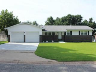 10307 Binter St, Wichita, KS 67212-4607
