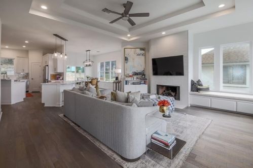 6615 Candle Ridge Cv, Austin TX  78731-2850 exterior