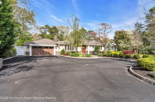 1101 Riverview Dr, Brielle, NJ 08730-1121