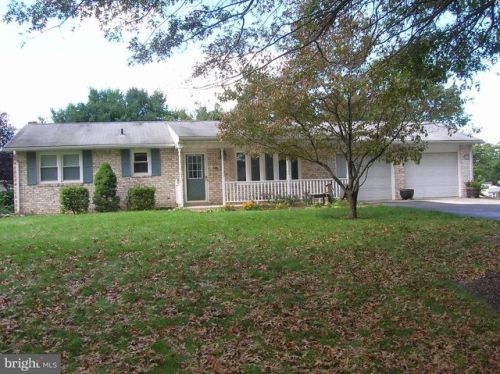 29 Old Stonehouse Rd, Carlisle, PA 17015-9773