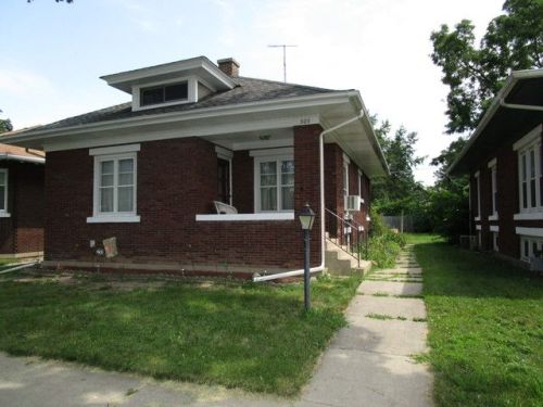 505 4th St, Alden, IL 60033-2311