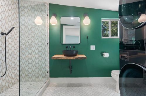 5101 Creekline Dr, Austin TX  78745-2227 exterior