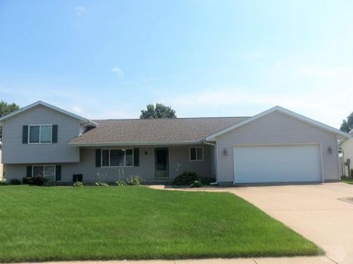 1707 Koestner St, Burlington, IA 52601-7010