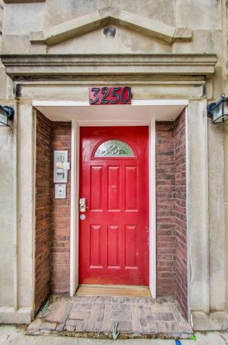 3250 Crystal St, Chicago, IL 60651-2476