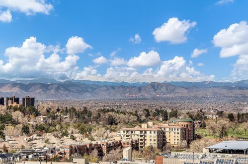 2 Adams St, Denver CO  80206-5724 exterior