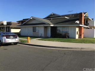 6122 Warner Ave, Huntington Beach CA  92647-5124 exterior