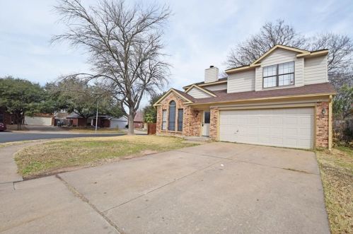 7409 Crepe Myrtle Dr, Austin TX  78744-7219 exterior