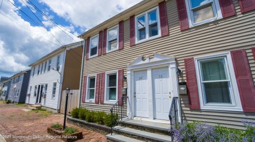 69 Linden Pl, Tinton Falls NJ  07701-1932 exterior