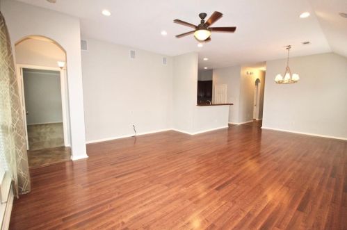 7116 Granger Ridge Ln, Richmond TX  77407-3664 exterior