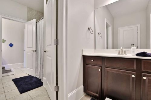 3573 Brookleigh Ln, Atlanta GA  30319-2219 exterior