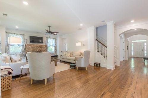 1648 Beacon Hill Blvd, Atlanta GA  30329-2556 exterior