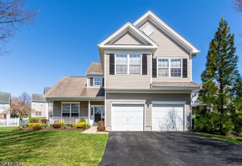 39 Rolling Rapids Ct, Hackettstown, NJ 07840-1736