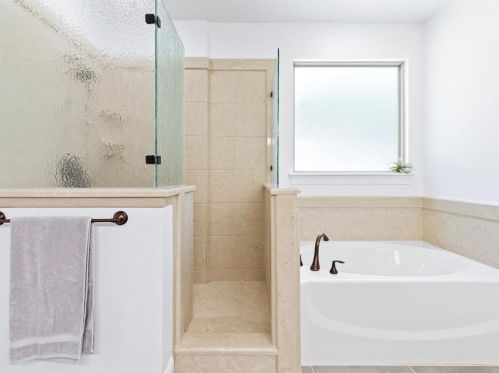 201 Bluebonnet Ct, Fort Worth TX  76035-5861 exterior