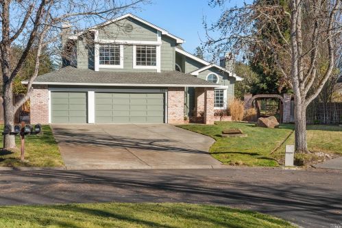 384 Fireweed Ct, Windsor, CA 95492-8635