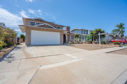 2320 235th St, Torrance, CA 90501-5707