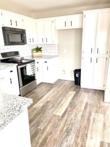 2102 Cedar St, Pearland, TX 77581-3802