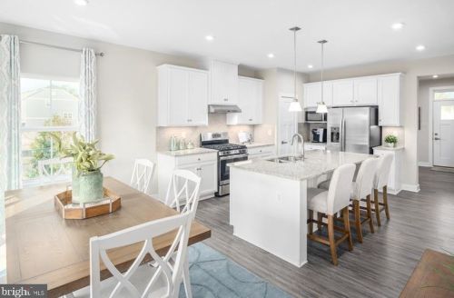 664 Falcon Ln, Aberdeen MD  21001-1255 exterior