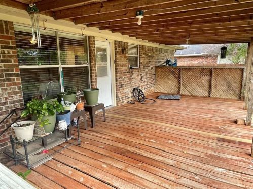 2700 Allen Rdg Dr, Bryan TX  77802-1769 exterior
