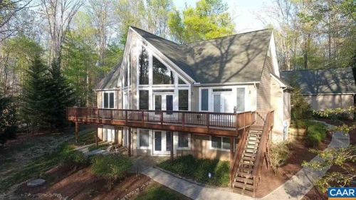 219 Tyler Point Ln, Bumpass, VA 23024-4633