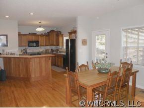 9 Meadow Brook Dr, Fletcher, NC 28732-9101