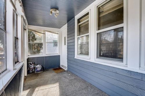 401 Hope St, Saint Paul, MN 55106-5001