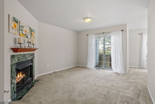 27 Grant Way, Princeton NJ  08540-1667 exterior