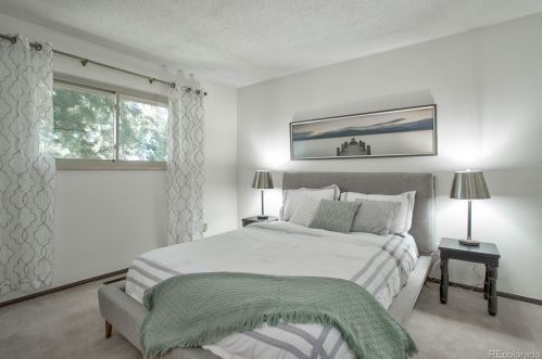 6917 Spruce Dr, Englewood CO 80112-1229 exterior