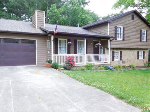 2645 Suncrest Dr, Buford, GA 30519-5185