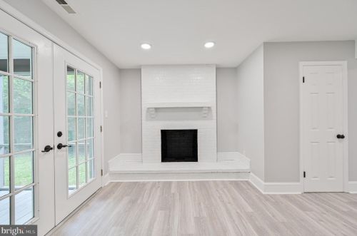 255 Hopkins Rd, Haddonfield NJ 08033-3062 exterior