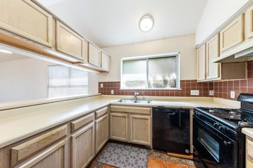 4719 Castleman Dr, Austin TX  78725-1720 exterior