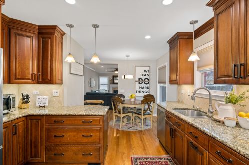 1217 Dogwood Ln, Carol Stream IL  60188-3322 exterior