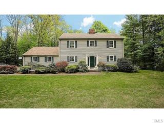 190 Jacqueline Dr, Southbury, CT 06488-2352