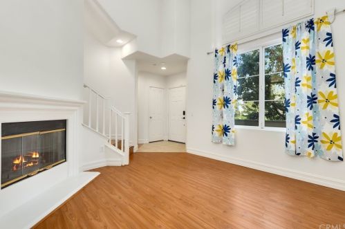 1217 Mendez Dr, Fullerton, CA 92833-5621