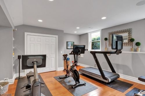 2 Sherwood Ct, Dover NJ  07869-2624 exterior