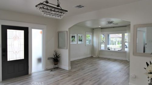 1020 Hickory St, Santa Ana CA  92701-6004 exterior