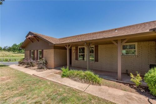 1421 Ladderback Ln, Blanchard, OK 73010-5029