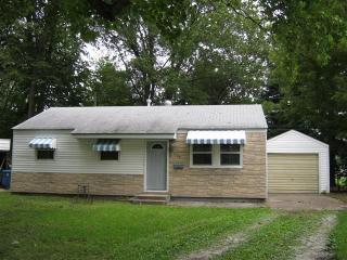 1749 Schrader Ave, Springfield, IL 62702-2960