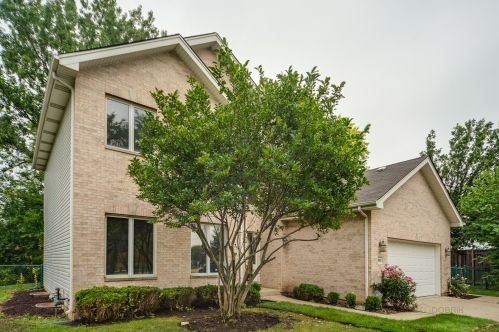 980 Lucinda Dr, Buffalo Grove, IL 60089-1459