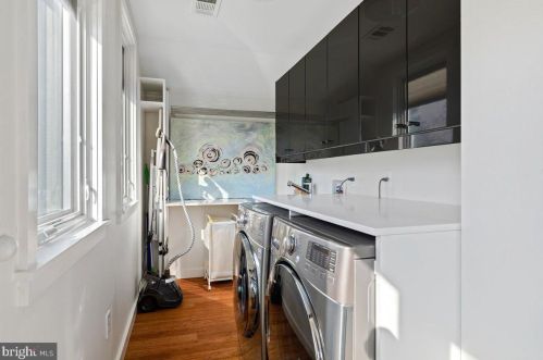 46 Leavitt Ln, Princeton NJ  08540-3921 exterior