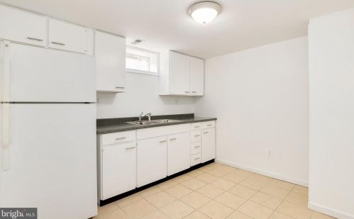 4206 Round Hl Rd, Silver Spring MD 20906-4869 exterior