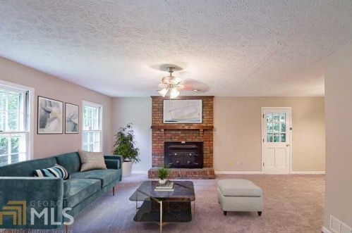 207 Mcrae Dr, Holly Springs, GA 30115-3435