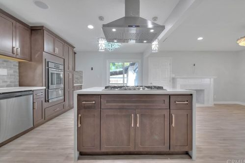 7106 Orch St, Riverside CA  92504-3958 exterior