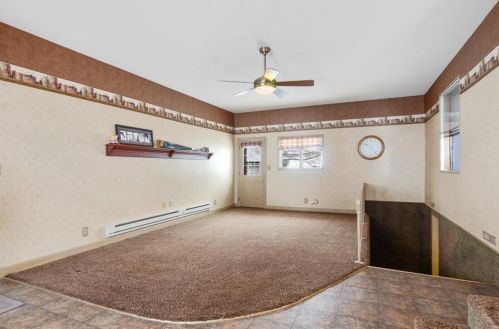 1741 1400 East Rd, Roberts, IL 60962-8072